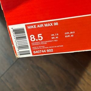 White and red air max 98 in good condition no insoles.